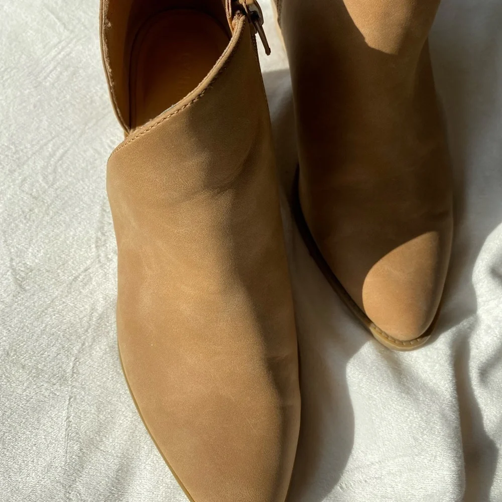 Women's Tan Ankle Boots